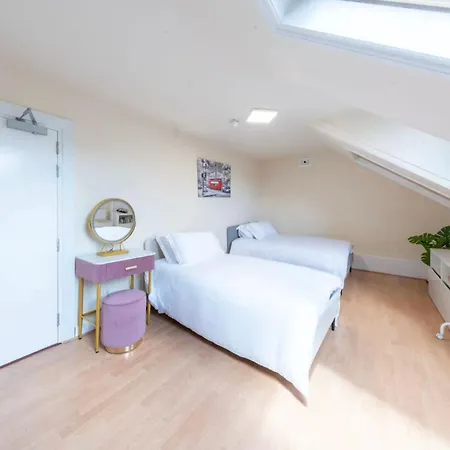 Room For Three In Camden Town